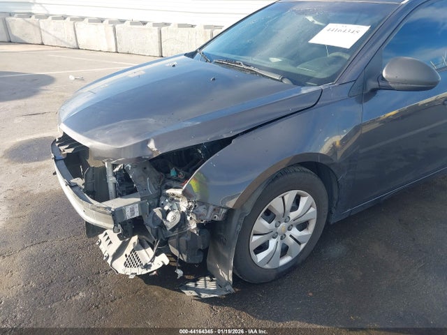 1G1PA5SG3E7308483 Chevrolet Cruze Ls Auto