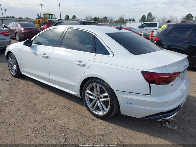 2022 AUDI A4 WAUEAAF43NN012105 Photo 2