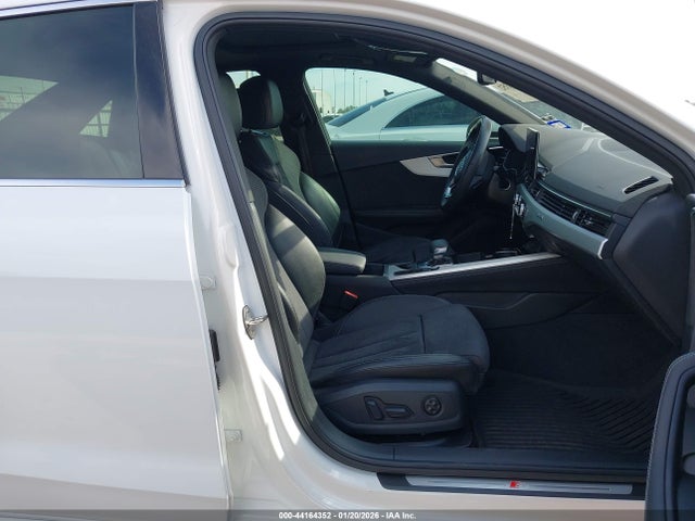 2022 AUDI A4 WAUEAAF43NN012105 Photo 4