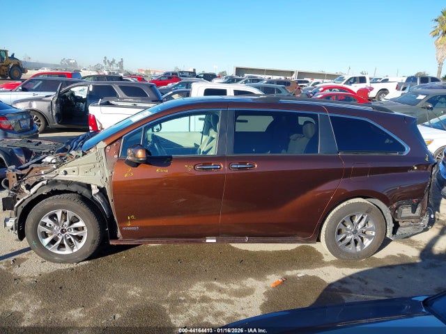 Toyota SIENNA XLE 2021 5TDYRKEC0MS071712 Image 15