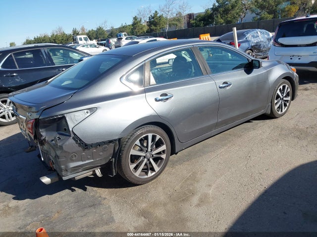 1N4AL3AP8HC285359 Nissan Altima 2.5 Sr