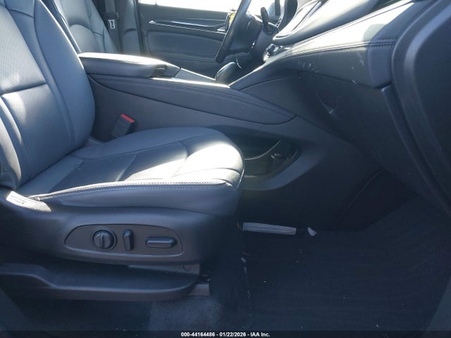 Продажа на аукционе авто 2021 Buick Enclave Fwd Essence, vin: 5GAERBKW1MJ205823, номер лота: 44164486