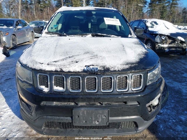 3C4NJDBBXHT607322 Jeep New Compass Latitude 4x4