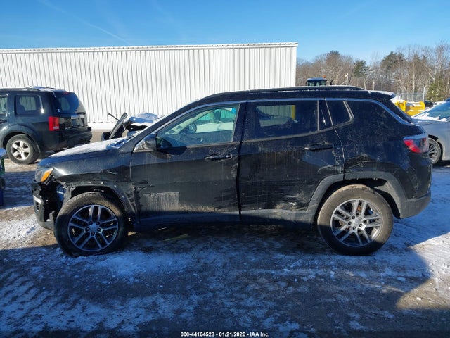 3C4NJDBBXHT607322 Jeep New Compass Latitude 4x4