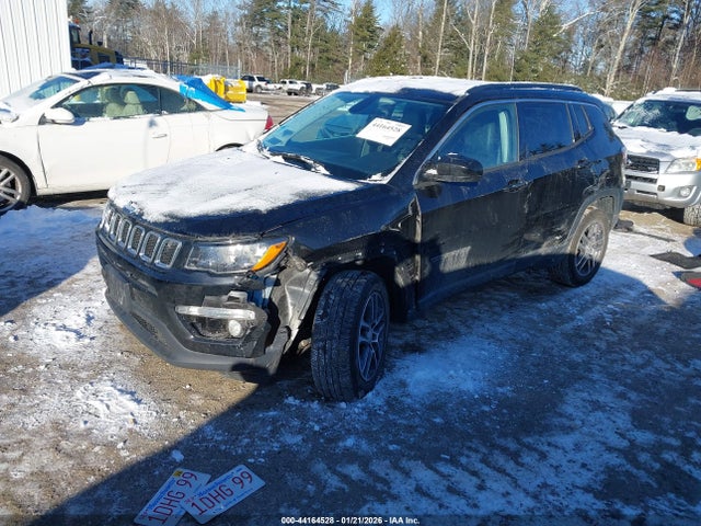 3C4NJDBBXHT607322 Jeep New Compass Latitude 4x4