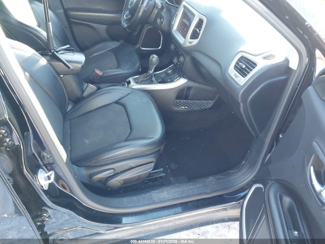 3C4NJDBBXHT607322 Jeep New Compass Latitude 4x4