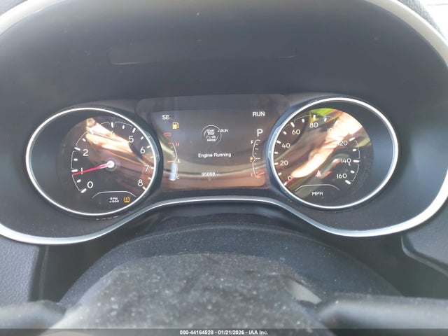 3C4NJDBBXHT607322 Jeep New Compass Latitude 4x4