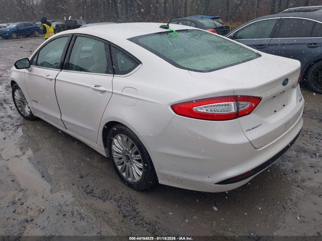 2015 FORD FUSION HYBRID 3FA6P0LU4FR202214 Photo 2
