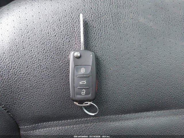 Продаж на аукціоні авто 2011 Volkswagen Jetta 2.0l Tdi, vin: 3VWLL7AJ7BM129211, номер лоту: 44164544