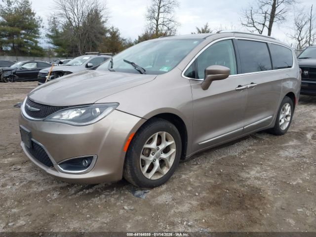 2018 CHRYSLER PACIFICA 2C4RC1BGXJR114951 Photo 1