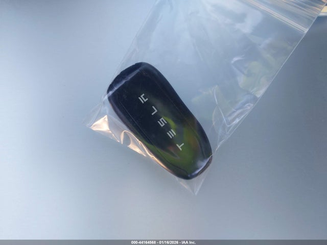 2020 TESLA MODEL Y 5YJYGDEE4LF024012 Photo 10