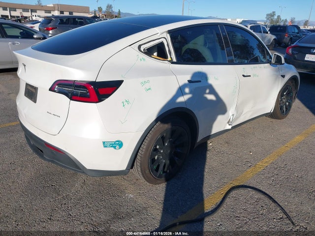 2020 TESLA MODEL Y 5YJYGDEE4LF024012 Photo 3