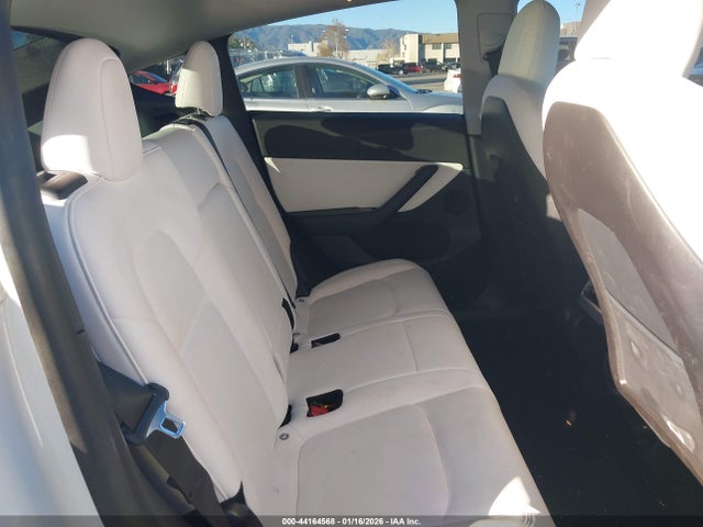 2020 TESLA MODEL Y 5YJYGDEE4LF024012 Photo 7