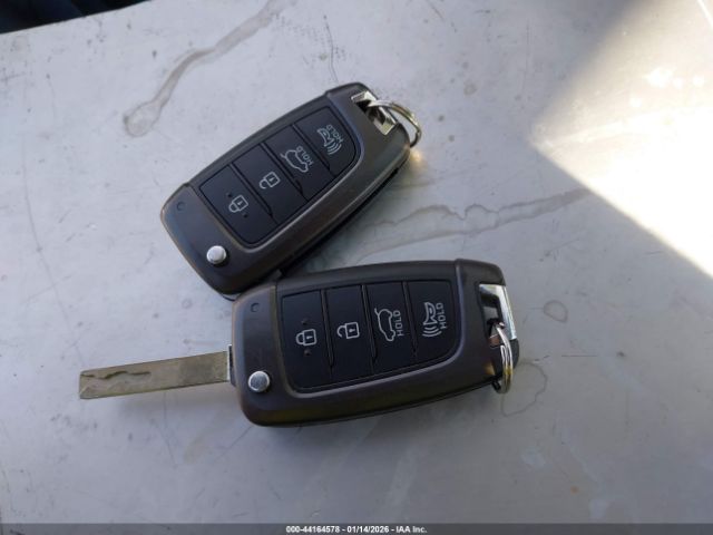 2019 HYUNDAI KONA KM8K12AA8KU209826 Photo 10