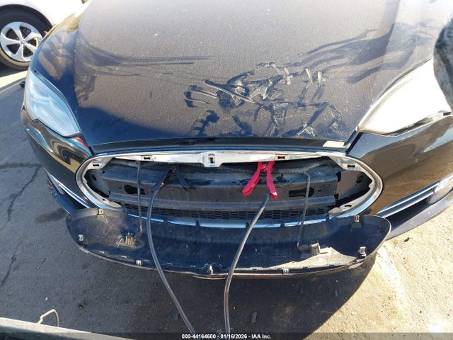 Tesla Model S P85 2014 5YJSA1H19EFP40504 Image 18