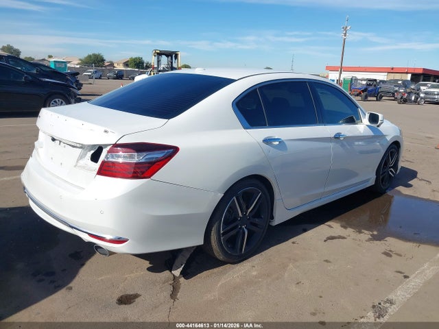 1HGCR3F92HA021918 Honda Accord Touring V6