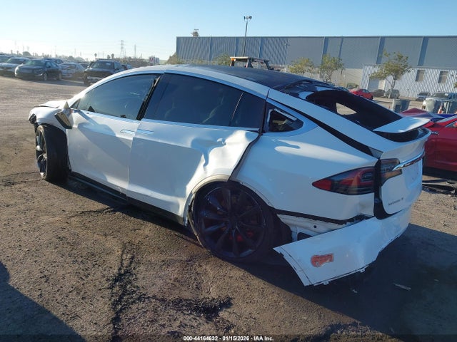2017 TESLA MODEL X 5YJXCBE43HF079173 Photo 2