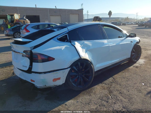 2017 TESLA MODEL X 5YJXCBE43HF079173 Photo 3