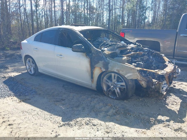 2015 VOLVO S60 YV140MFB1F1314710