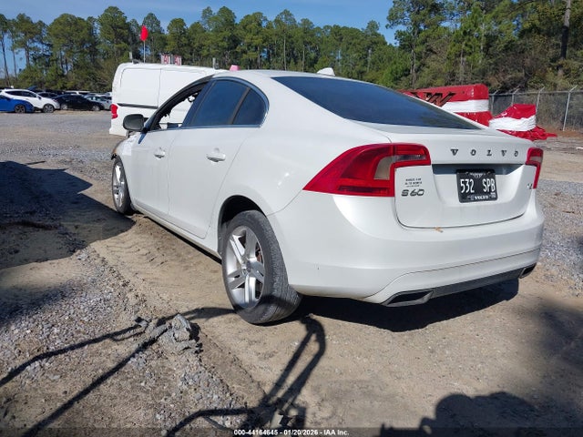 2015 VOLVO S60 YV140MFB1F1314710 Photo 2