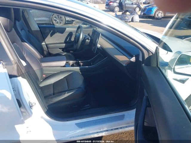 2018 TESLA MODEL 3 5YJ3E1EA3JF050383 Photo 4