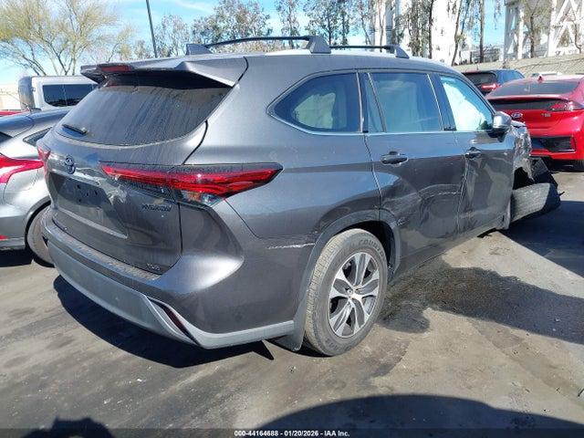 2022 TOYOTA HIGHLANDER 5TDHBRCH0NS549897 Photo 3