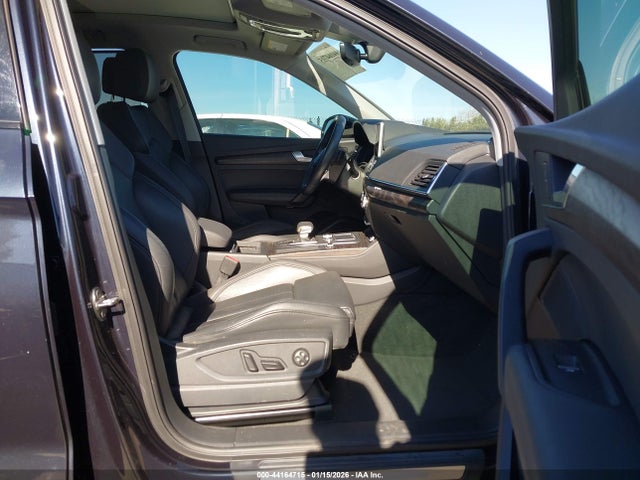 WA1CNAFY1K2118769 Audi Q5 45 Premium