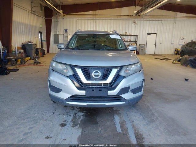 5N1AT2MV4HC857828 Nissan ROGUE SV