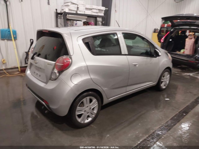 Chevrolet Spark 1lt Auto 2014 KL8CD6S93EC542109 Image 4