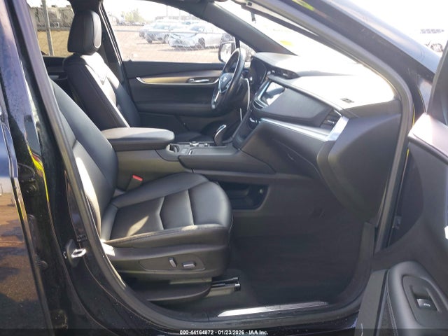 2022 CADILLAC XT5 1GYKNAR41NZ169088 Photo 4