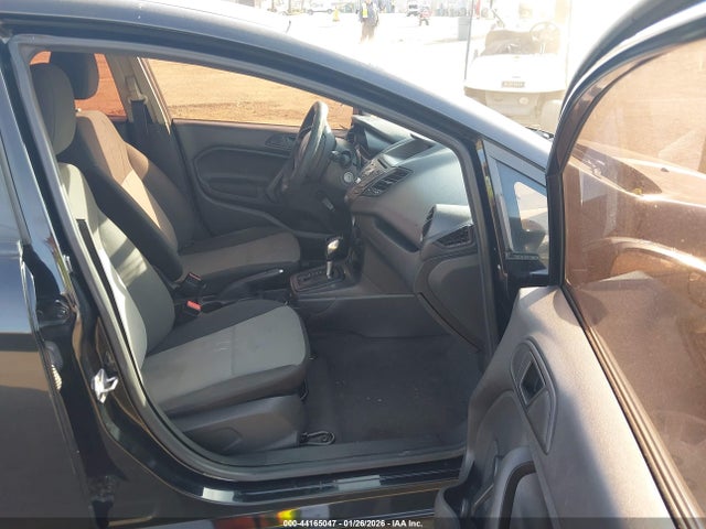 3FADP4TJ8GM208262 Ford FIESTA S