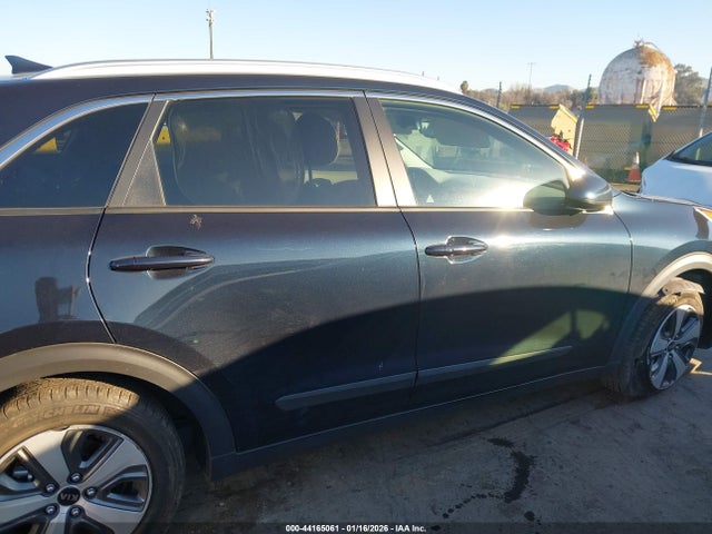 KIA Niro Plug-in Hybrid Lx 2018 KNDCM3LD2J5210511 Image 13