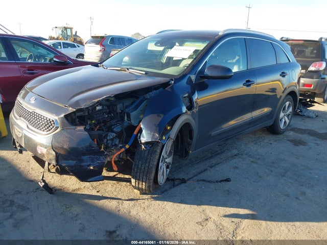 KIA Niro Plug-in Hybrid Lx 2018 KNDCM3LD2J5210511 Image 2