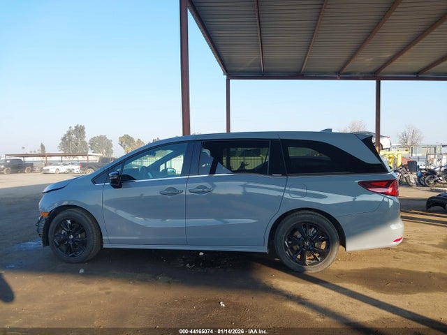 5FNRL6H79PB079487 Honda Odyssey Sport
