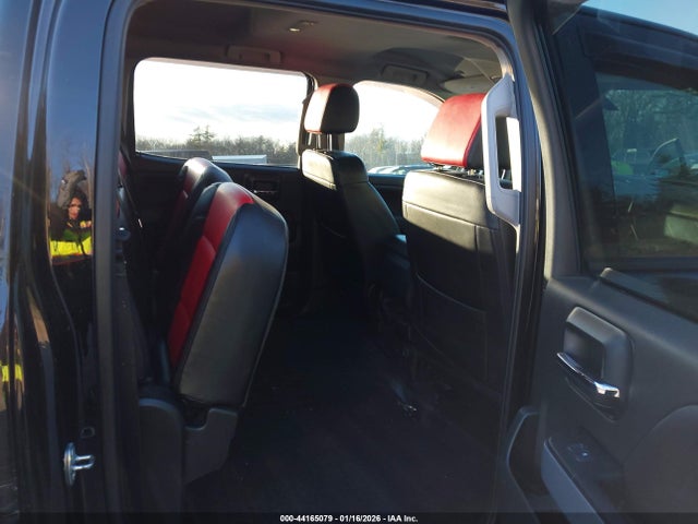 3GCUKREC6JG403982 Chevrolet Silverado 1500 2lt