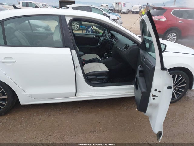 Aukcja sprzedaży 2016 Volkswagen Jetta 1.8t Sport, vin: 3VWD17AJ2GM236586, numer aukcji: 44165123