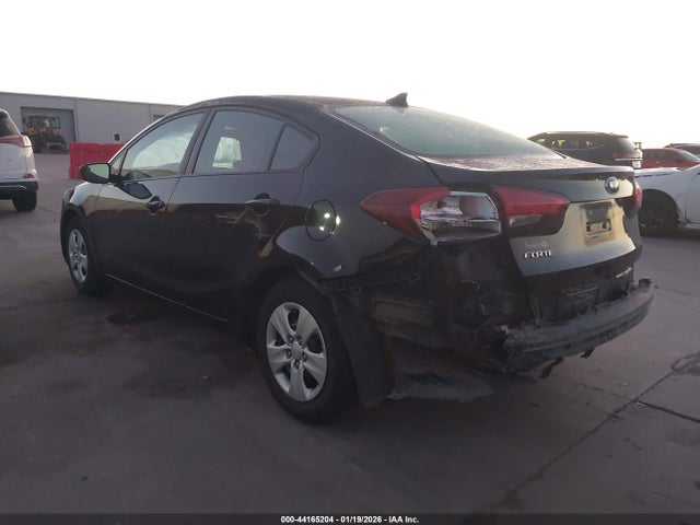 2017 Kia Forte Lx მანქანა იყიდება აუქციონზე, vin: 3KPFK4A7XHE114307, აუქციონის ნომერი: 44165204