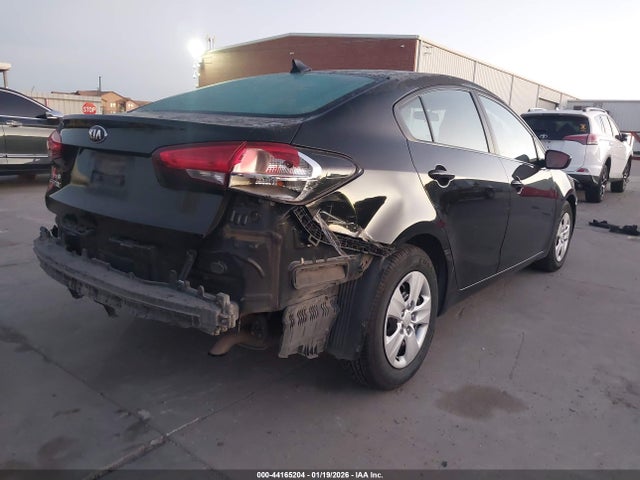 2017 Kia Forte Lx მანქანა იყიდება აუქციონზე, vin: 3KPFK4A7XHE114307, აუქციონის ნომერი: 44165204