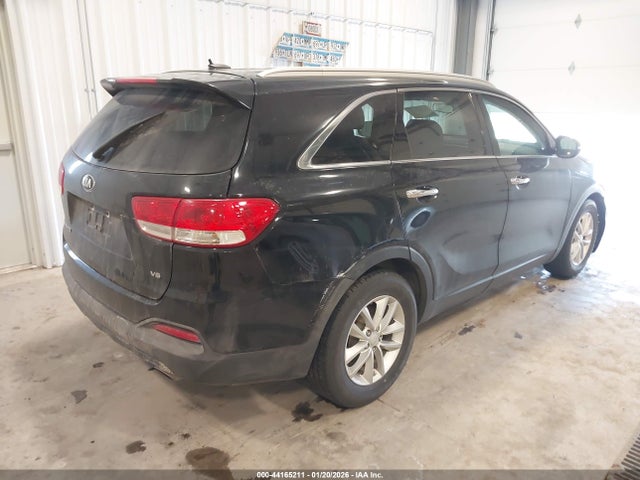 5XYPG4A58HG225087 KIA Sorento 3.3l Lx