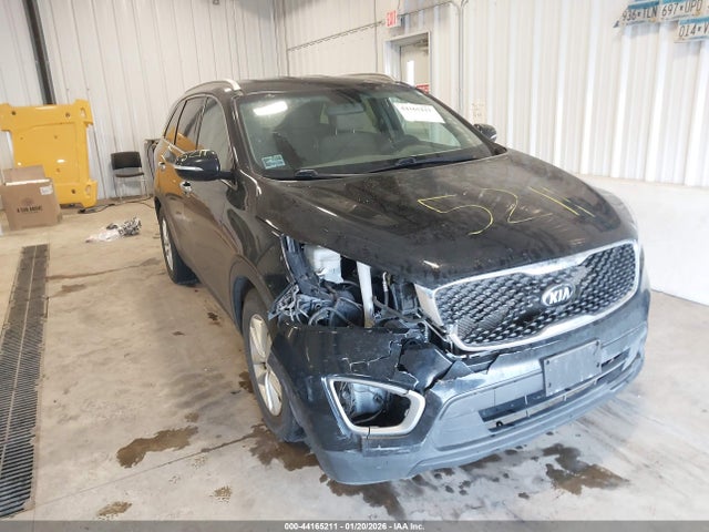 5XYPG4A58HG225087 KIA Sorento 3.3l Lx