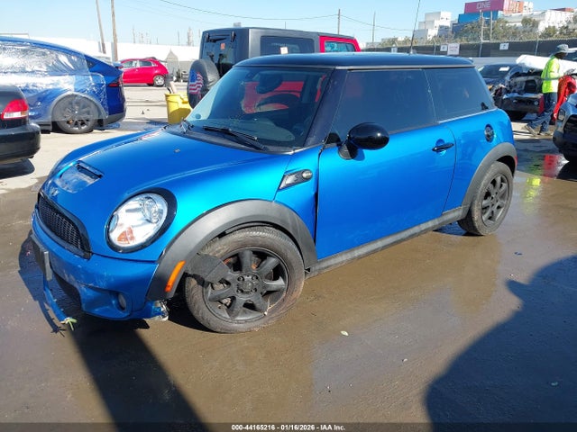 2009 MINI COOPER S WMWMF73519TW86011 Photo 1
