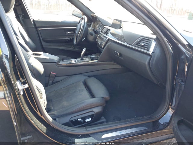 2017 BMW 330E WBA8E1C36HA029974 Photo 4