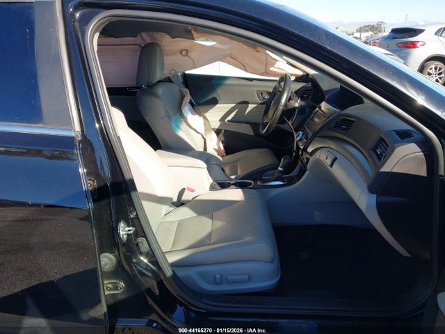 19UDE2F74GA001502 Acura Ilx Premium Package/technology Plus Package