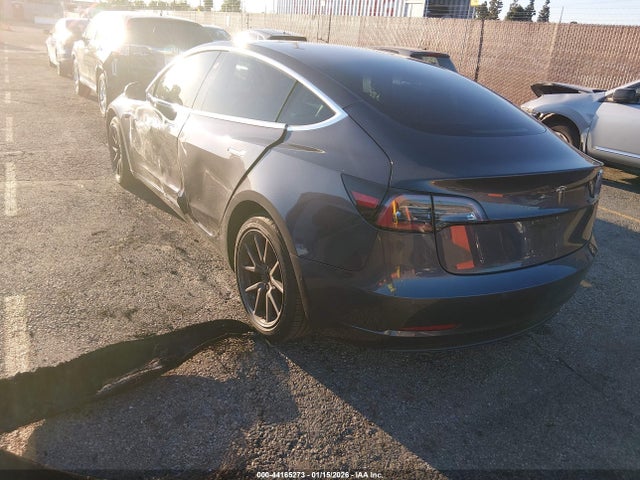2018 TESLA MODEL 3 5YJ3E1EA8JF102087 Photo 2