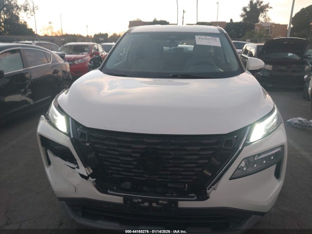 5N1BT3BAXPC688861 Nissan Rogue Sv Fwd