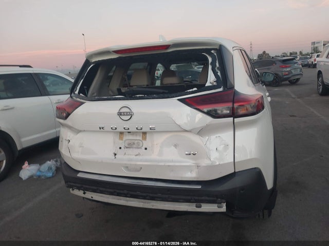 5N1BT3BAXPC688861 Nissan Rogue Sv Fwd