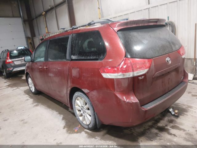 2014 TOYOTA SIENNA 5TDJK3DC9ES077619 Photo 2