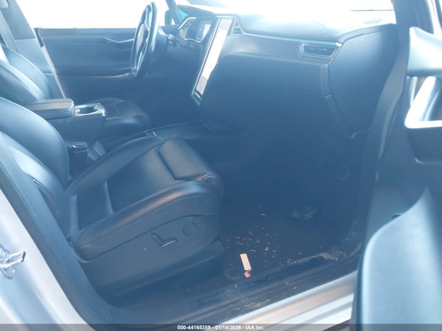 2018 TESLA MODEL X 5YJXCAE22JF087151 Photo 4