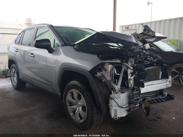 Toyota RAV4 LE 2019 JTMH1RFV4KD515974 zdjęcie główne
