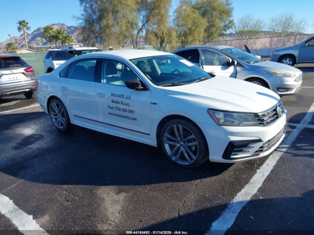 2017 VOLKSWAGEN PASSAT 1VWDT7A37HC002989
